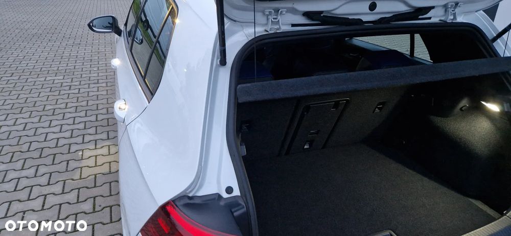 Volkswagen Golf - 27