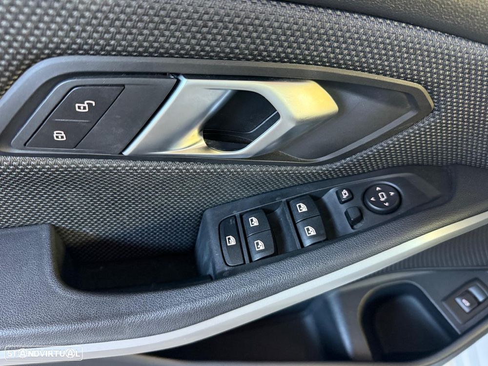 BMW 320 d Auto - 12