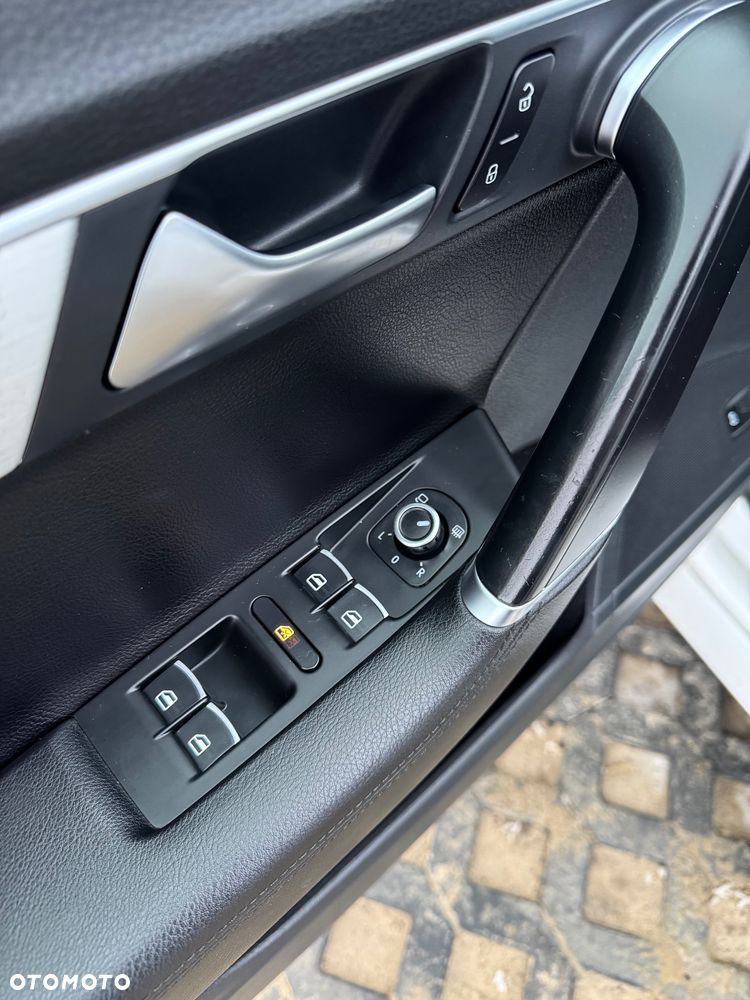 Volkswagen Passat 2.0 TDI DSG BlueMotion Technology Highline - 18