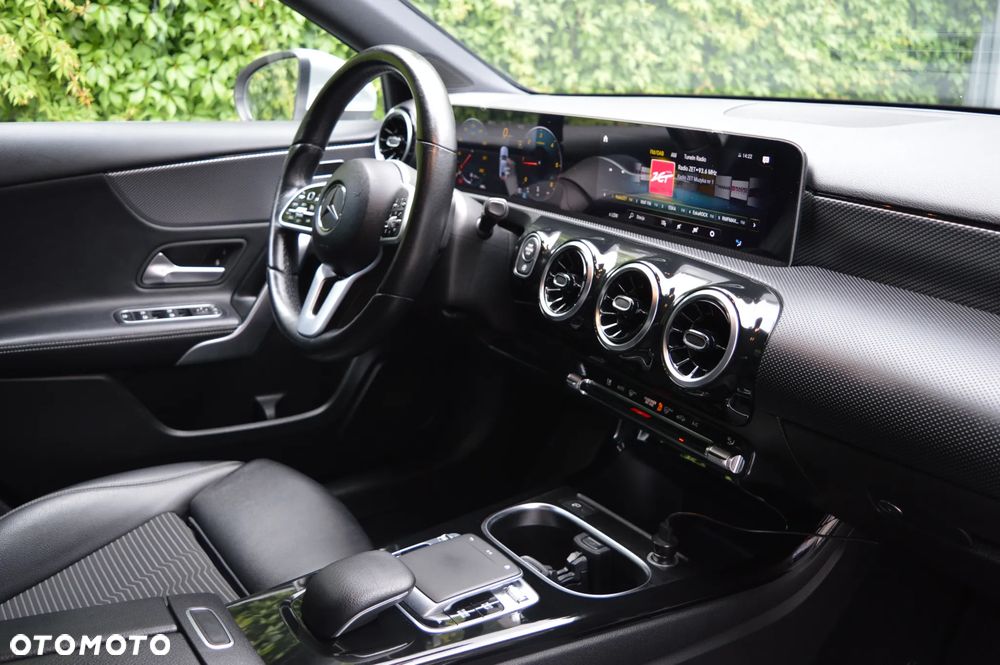 Mercedes-Benz Klasa A 180 d Progressive 7G-DCT - 18