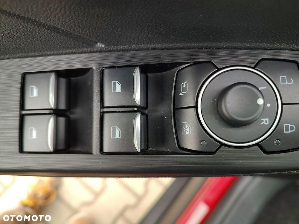 Ford Kuga 2.5 FHEV FWD ST-Line eCVT - 25