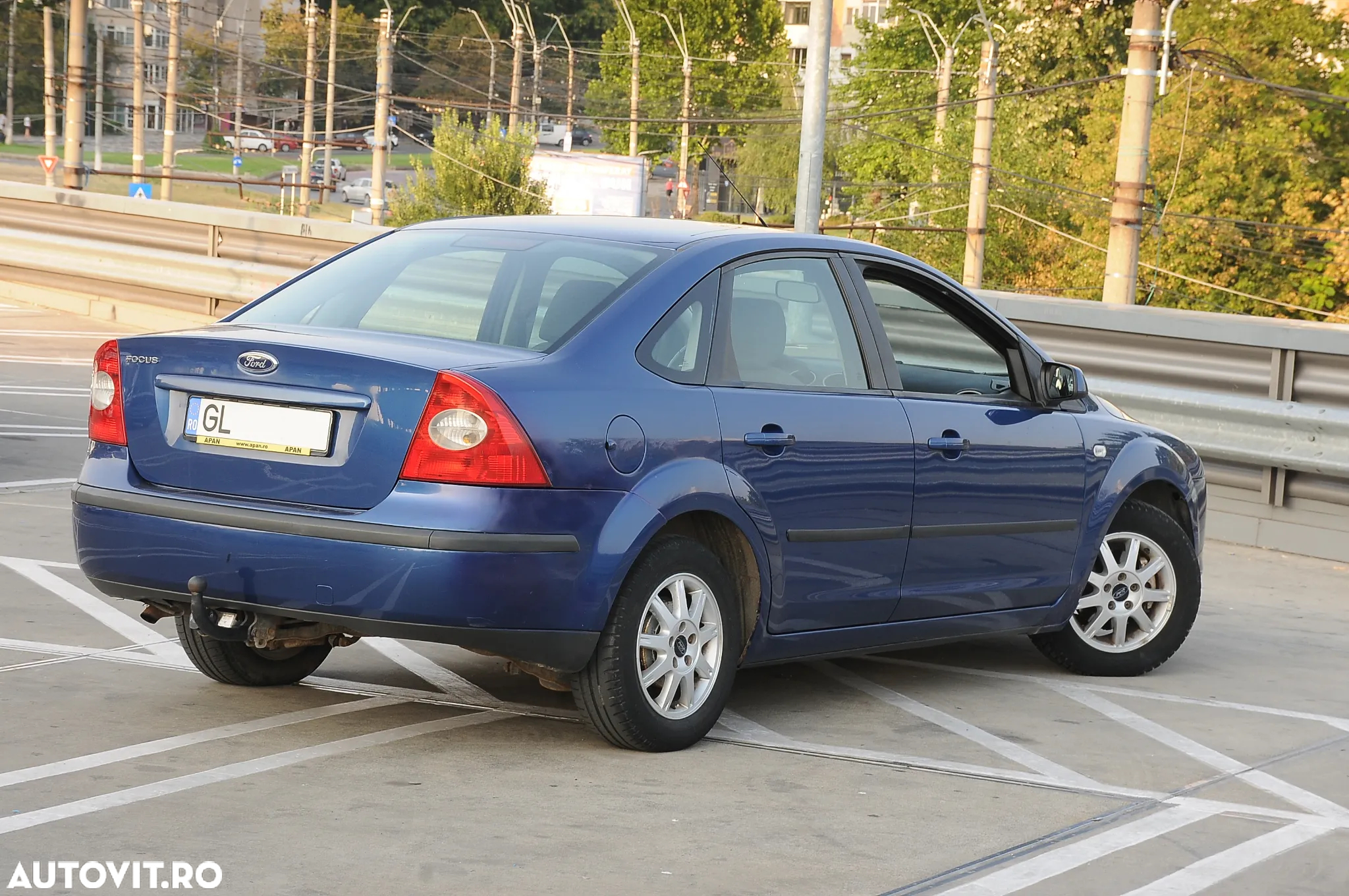 Ford Focus 1.6i Ti-VCT Trend - 4