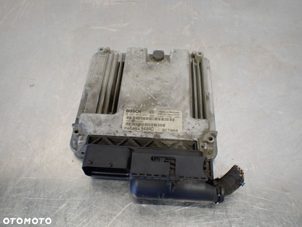 KOMPUTER SILNIKA DODGE CALIBER  0281013201  P05094940AD - 1