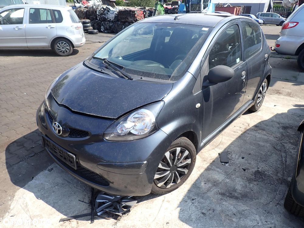 CZĘŚCI - Toyota Aygo I 1,0 67KM 1KR-FE 1KR-B52 HB 5D 5B lakier 1E0 2008r. INDEX - 10223 - 1