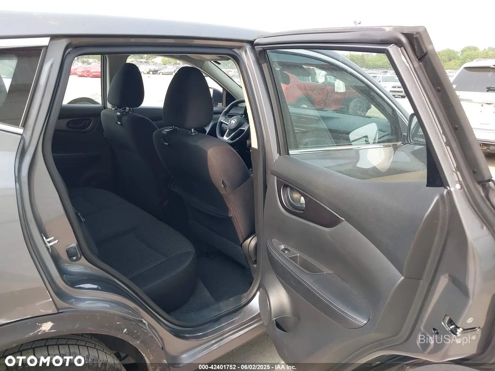 Nissan X-Trail - 12