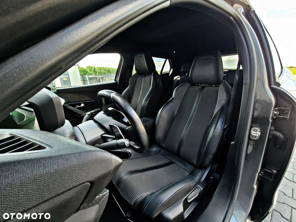 Peugeot 2008 1.5 BlueHDi GT S&S EAT8 - 23