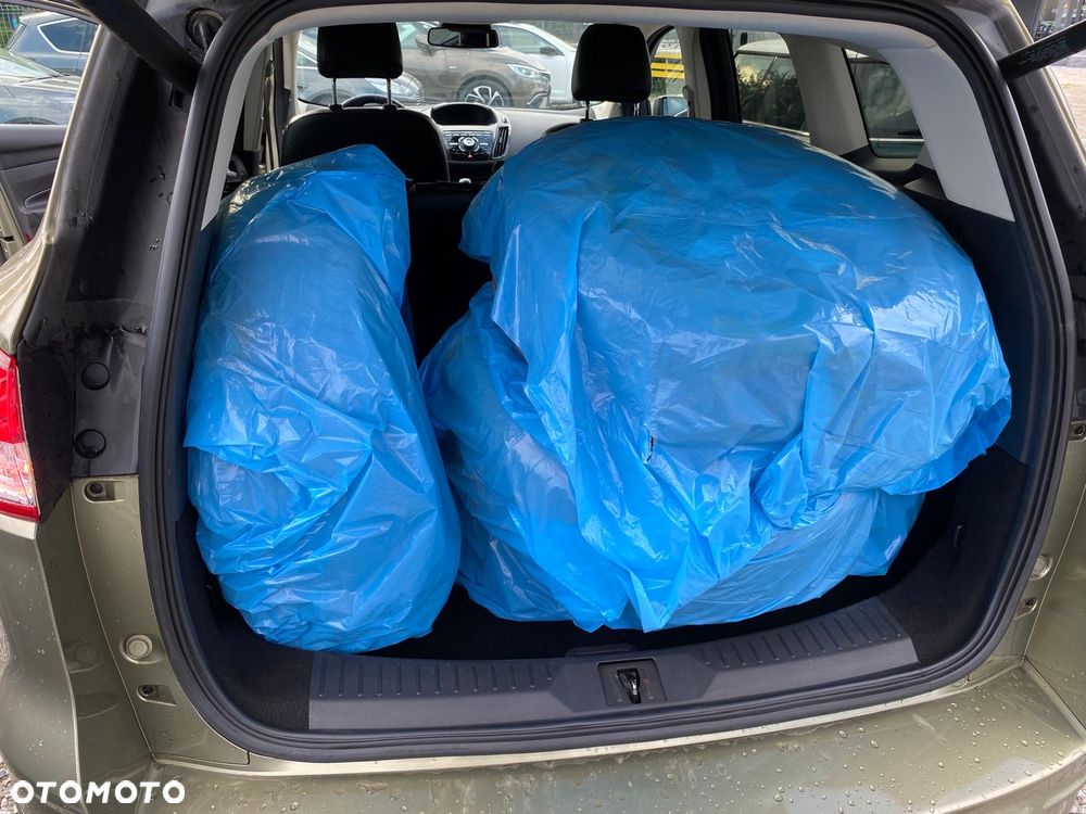 Ford Kuga 2.0 TDCi 4WD Titanium Plus - 27
