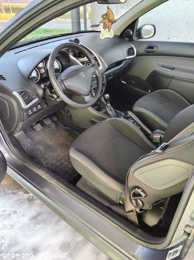 Peugeot 206 plus - 7