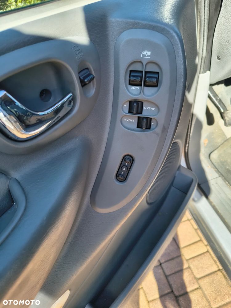 Chrysler Grand Voyager 2.8 CRD Automatik Limited - 10