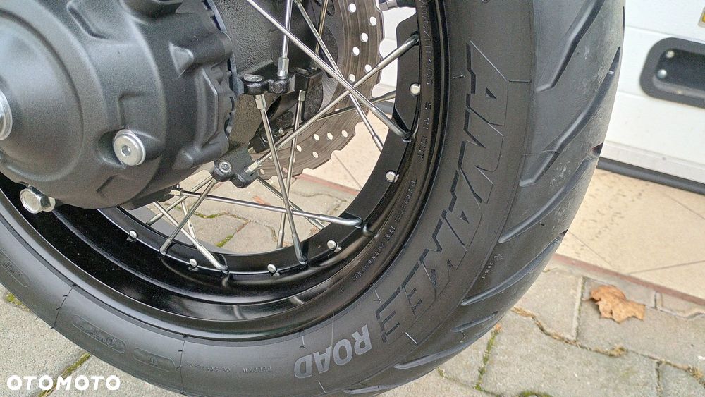 Yamaha Super Tenere - 36