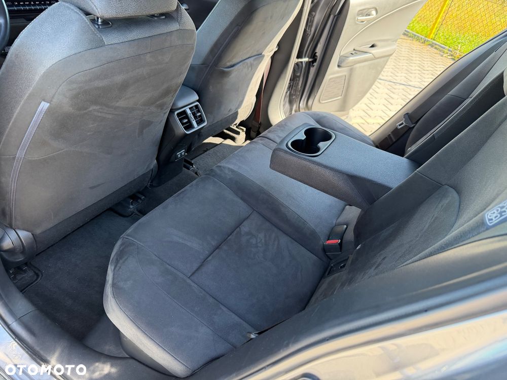 Lexus UX 250h GPF Business Edition AWD - 26
