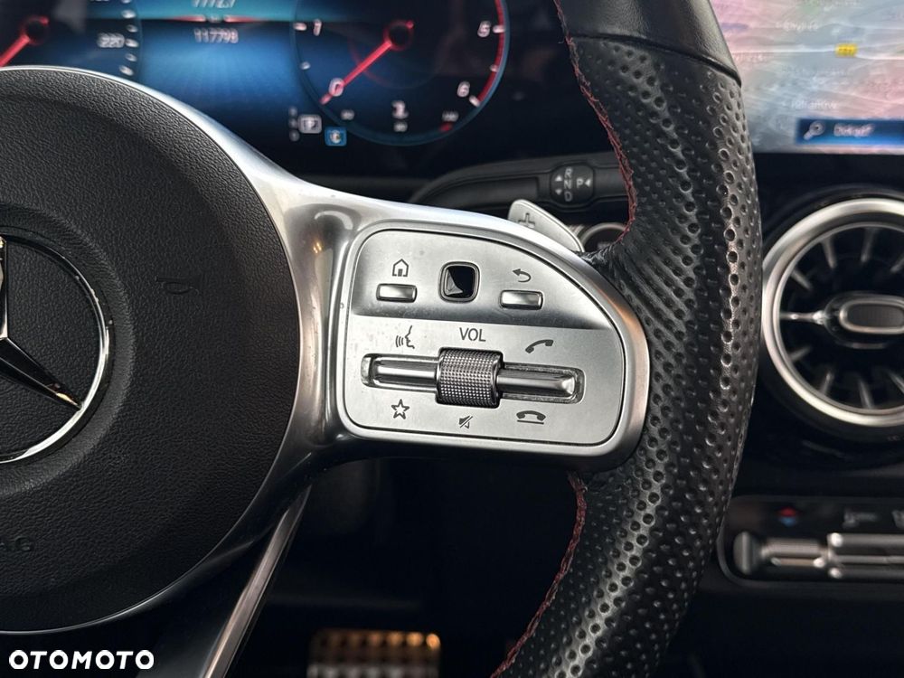 Mercedes-Benz GLB - 23