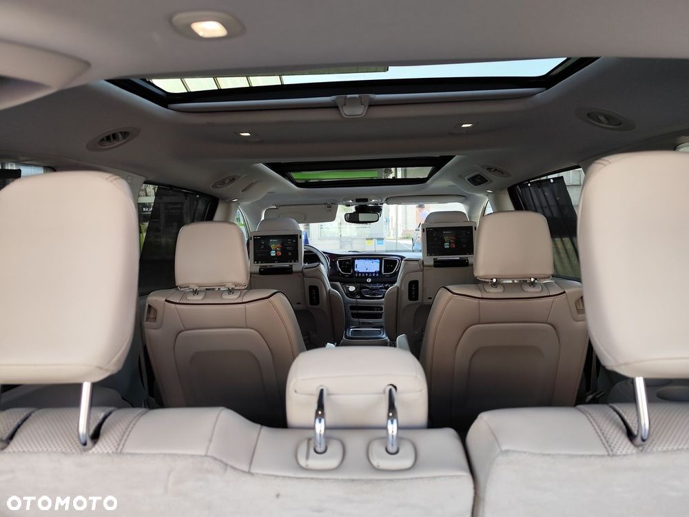 Chrysler Pacifica - 9