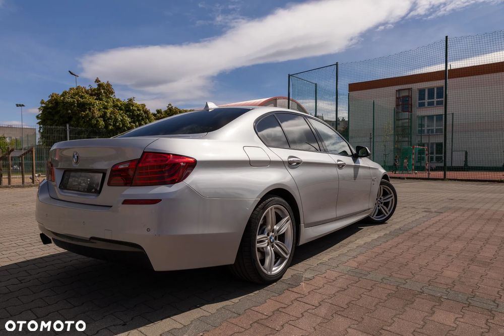 BMW Seria 5 520d xDrive - 6