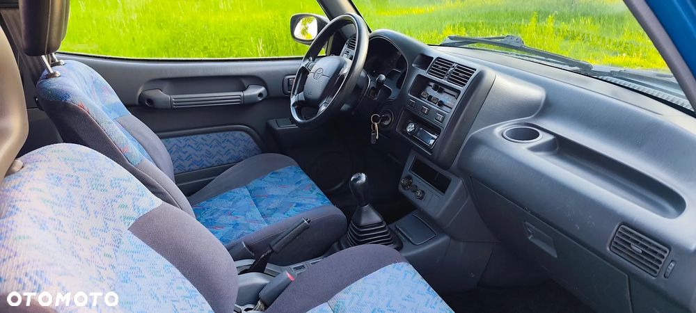 Toyota RAV4 - 16