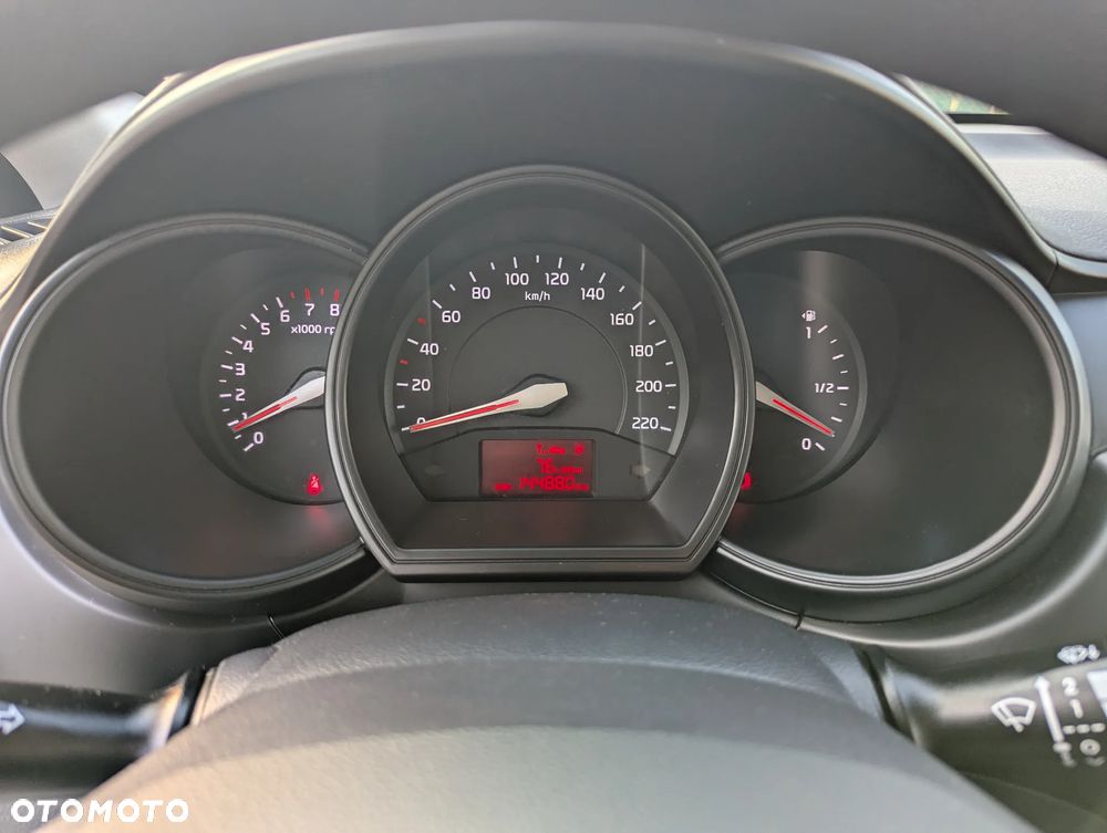 Kia Rio - 10