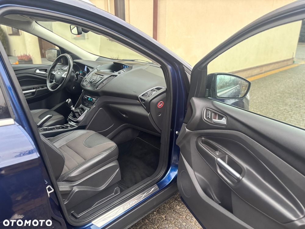 Ford Kuga 1.6 EcoBoost 2x4 Titanium - 19