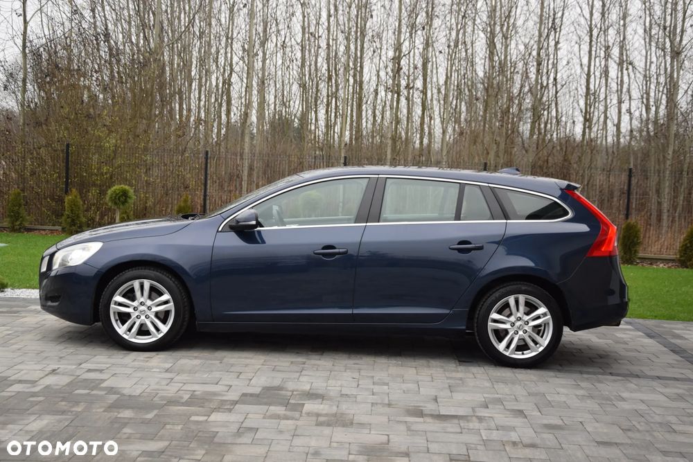 Volvo V60 D3 Momentum - 5