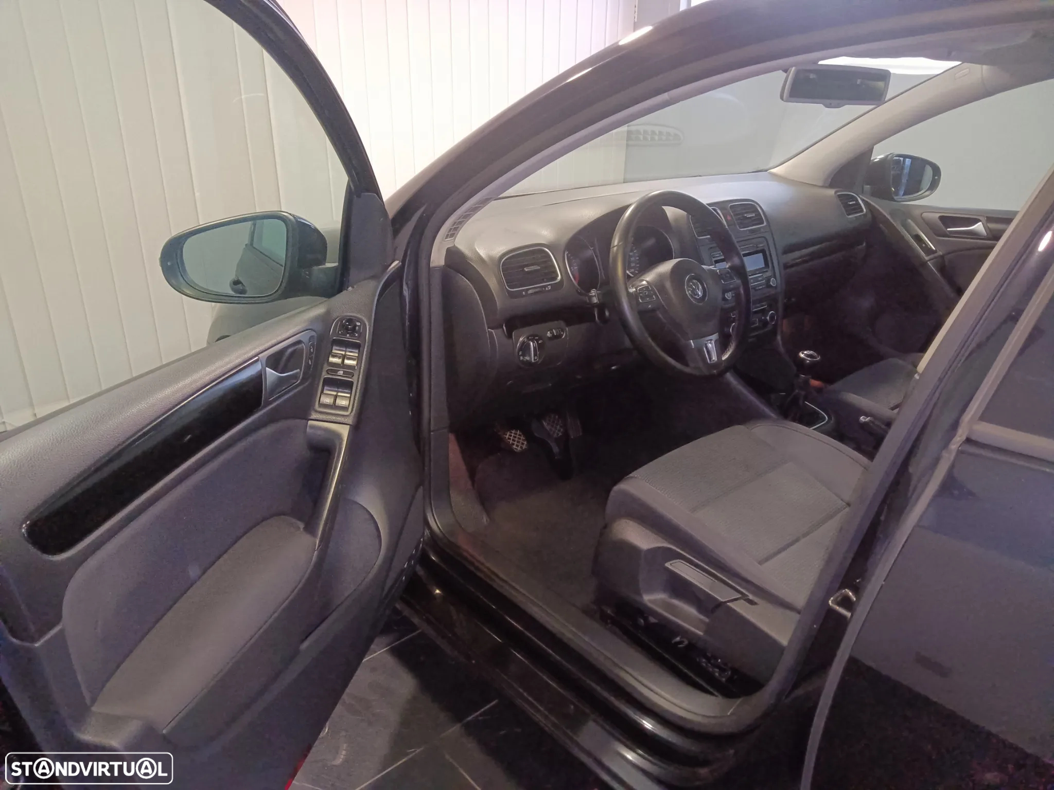 VW Golf 1.6 TDi Confortline - 15