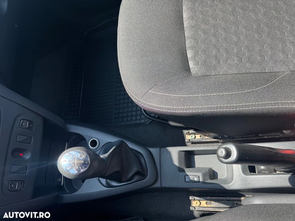 Dacia Logan 1.5 90CP Laureate - 14