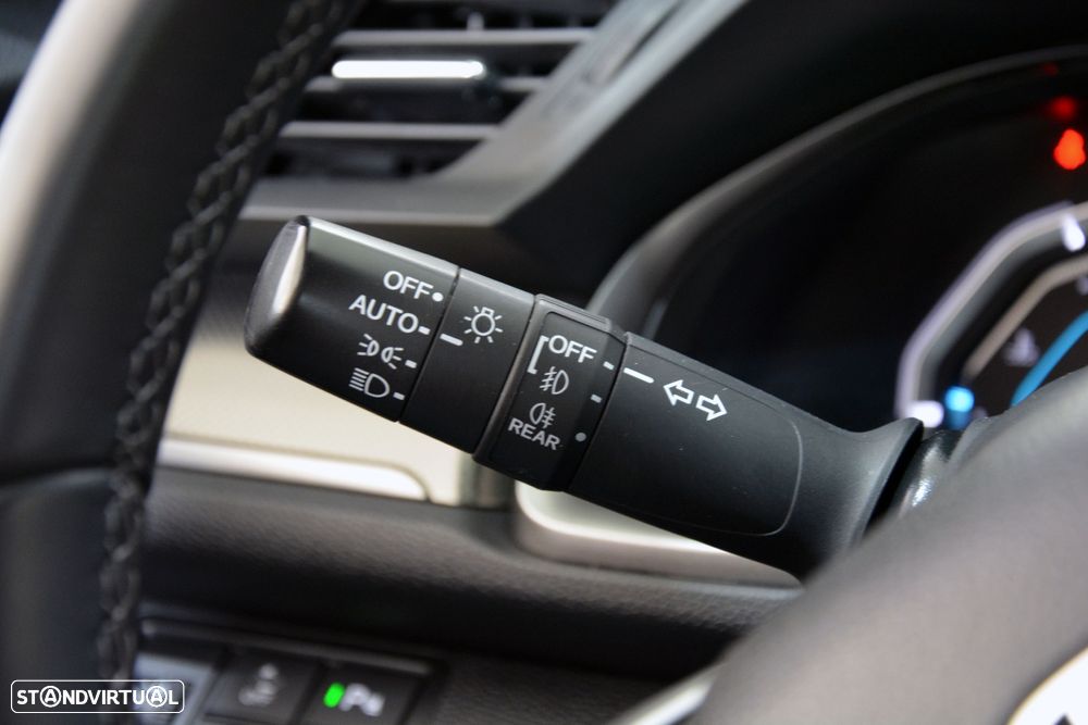 Honda Civic 1.0 i-VTEC Executive Premium CVT - 23