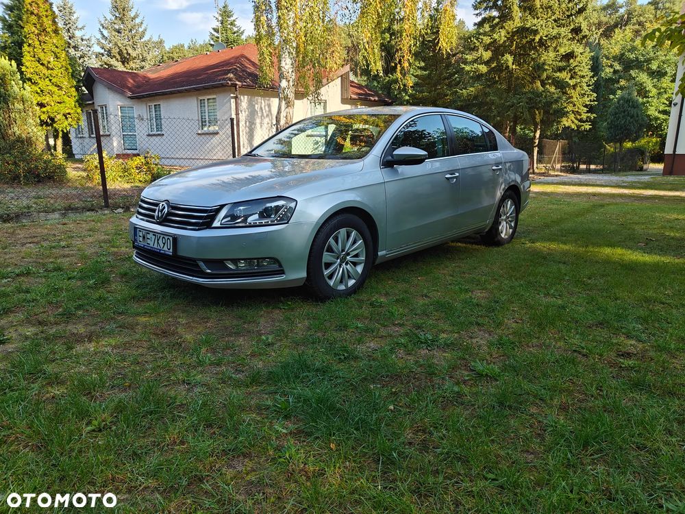 Volkswagen Passat 2.0 TDI Comfortline DSG - 2
