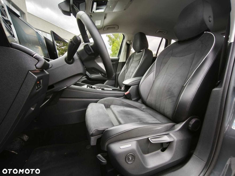 Volkswagen Tiguan 1.5 TSI EVO Elegance DSG - 9