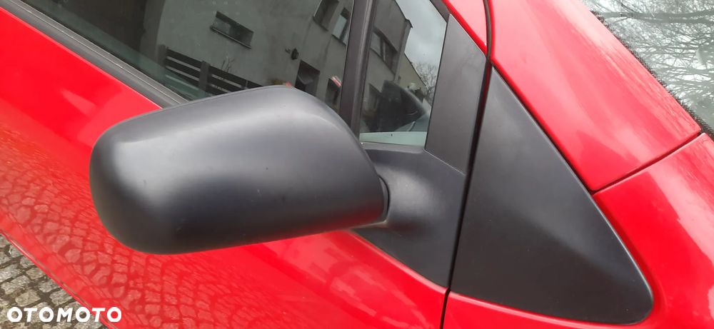 Toyota Yaris 1.3 Terra Premium - 11