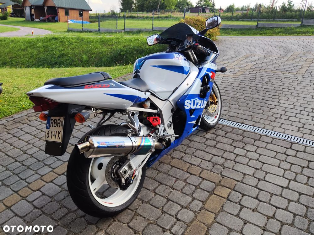 Suzuki GSX-R - 4