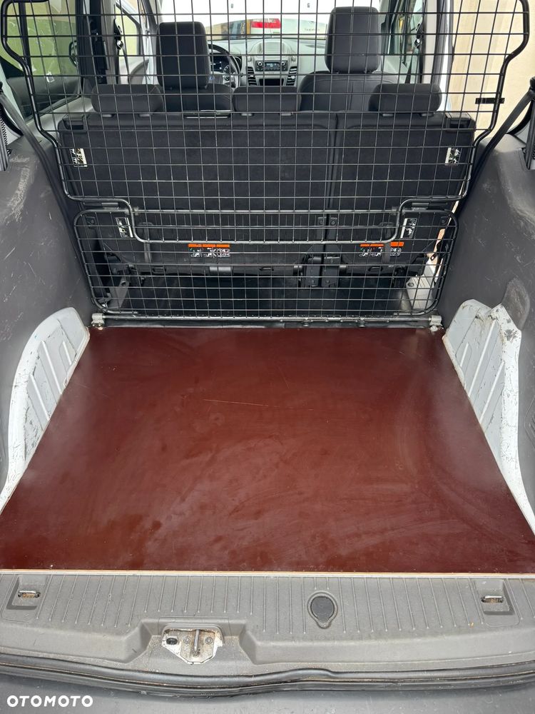 Ford Transit Connect - 11