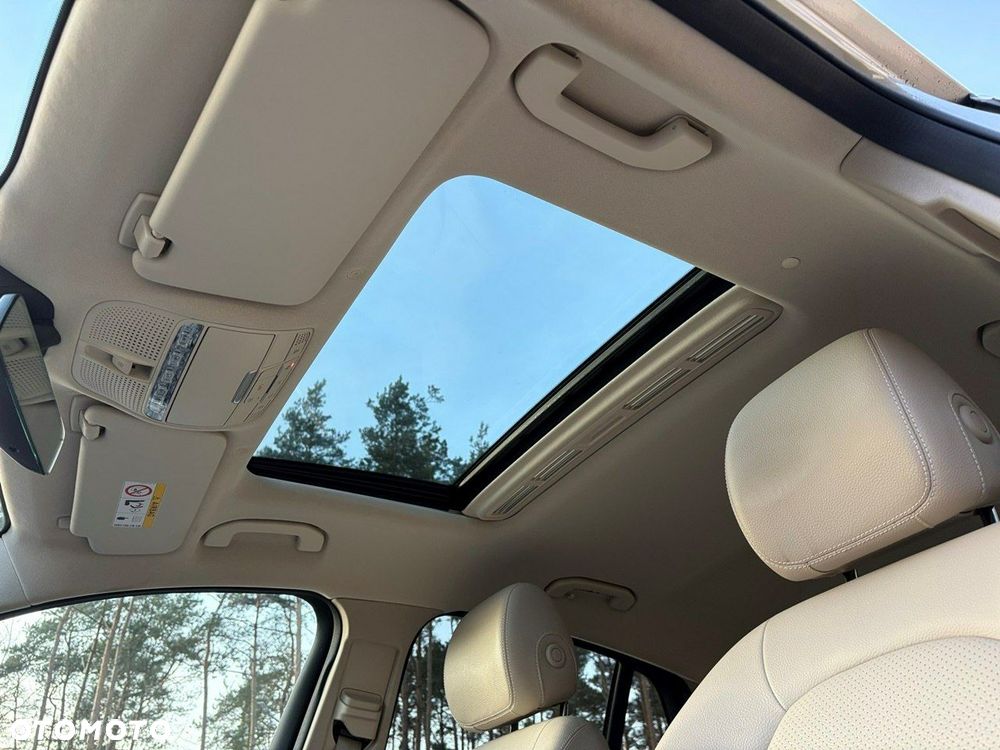 Mercedes-Benz GLC - 11