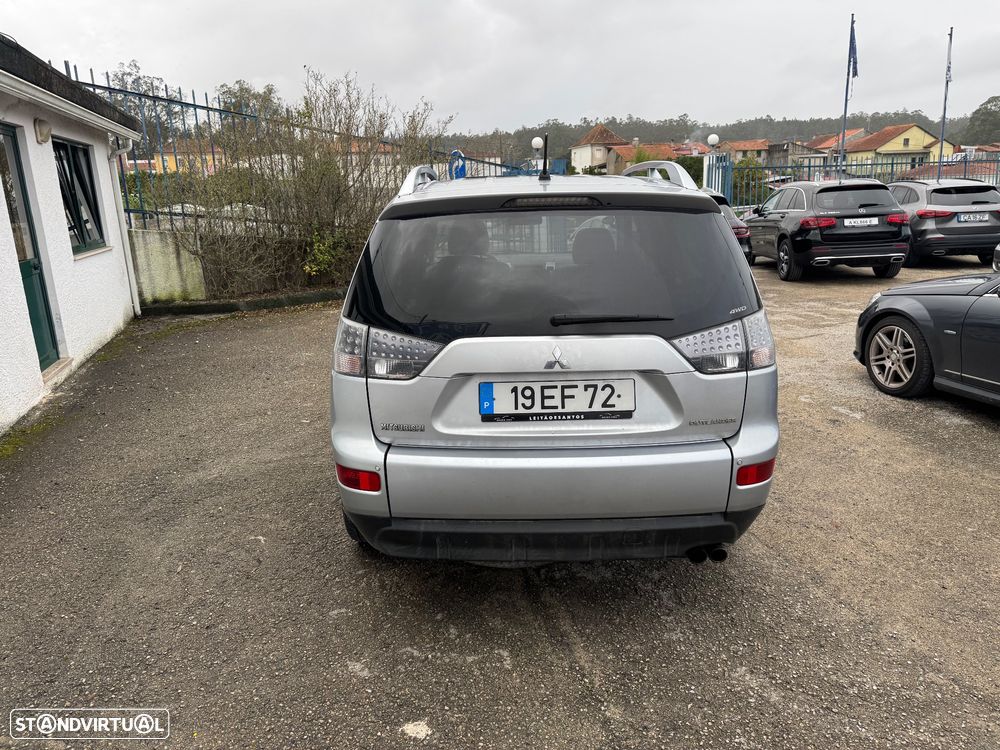 Mitsubishi Outlander 2.0 DI-D Intense+ 4WD - 26
