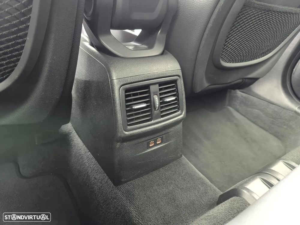 BMW X1 16 d sDrive Auto Pack M - 42