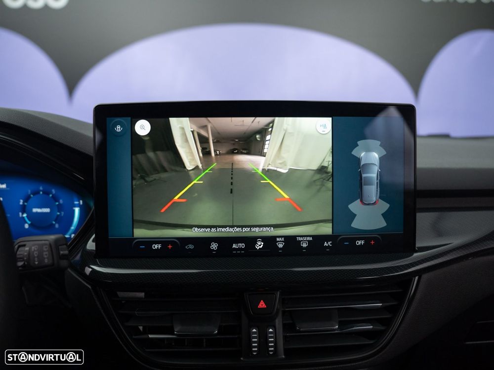 Ford Focus 1.0 EcoBoost MHEV ST-Line X - 29