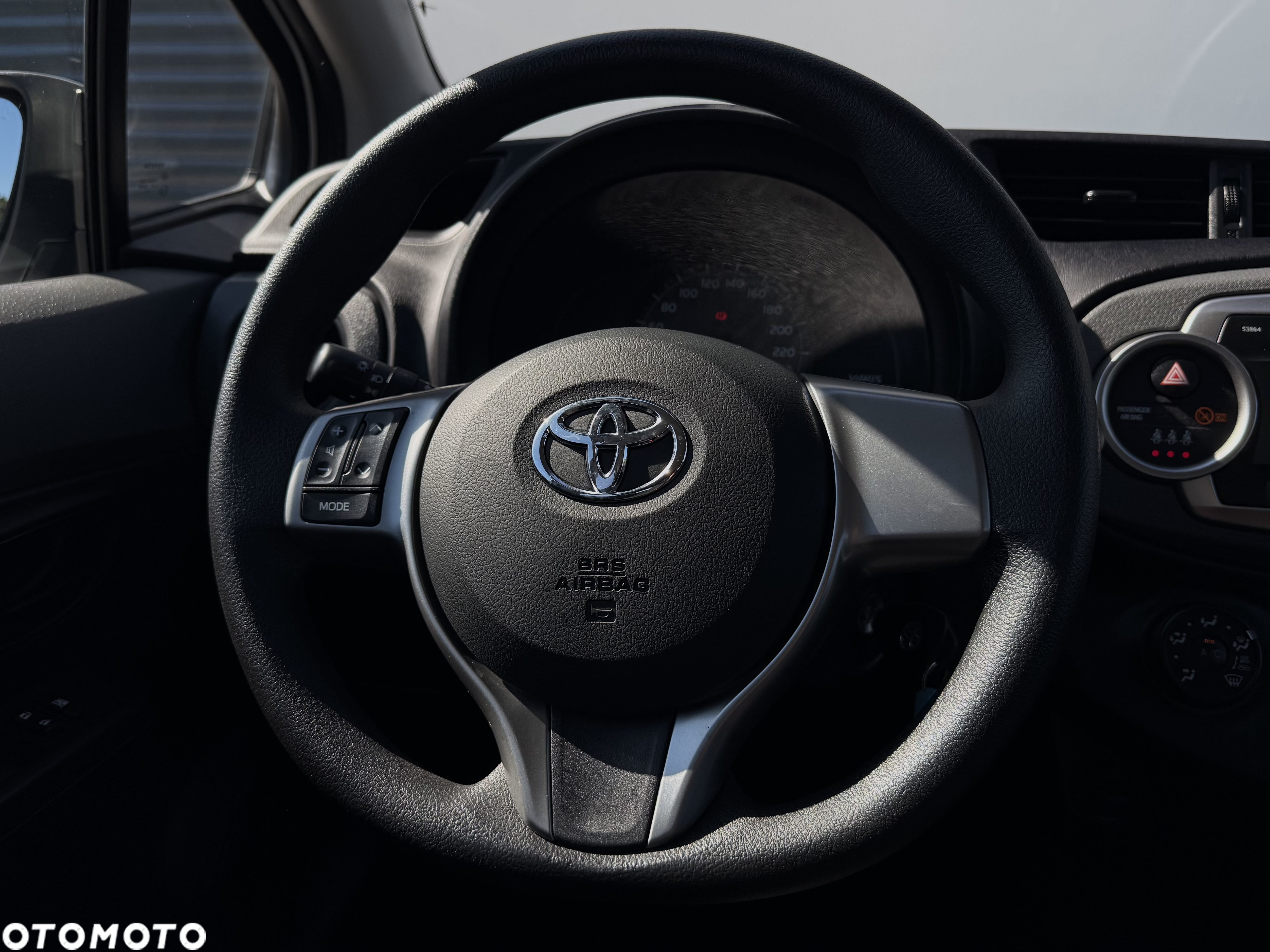 Toyota Yaris 1.0 VVT-i Cool - 10