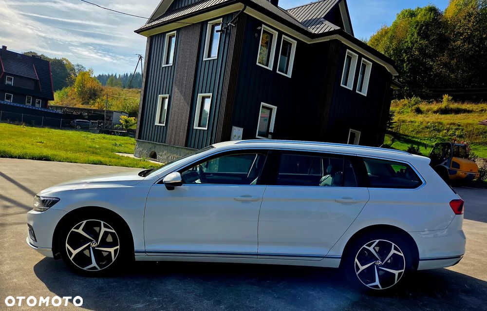 Volkswagen Passat - 4