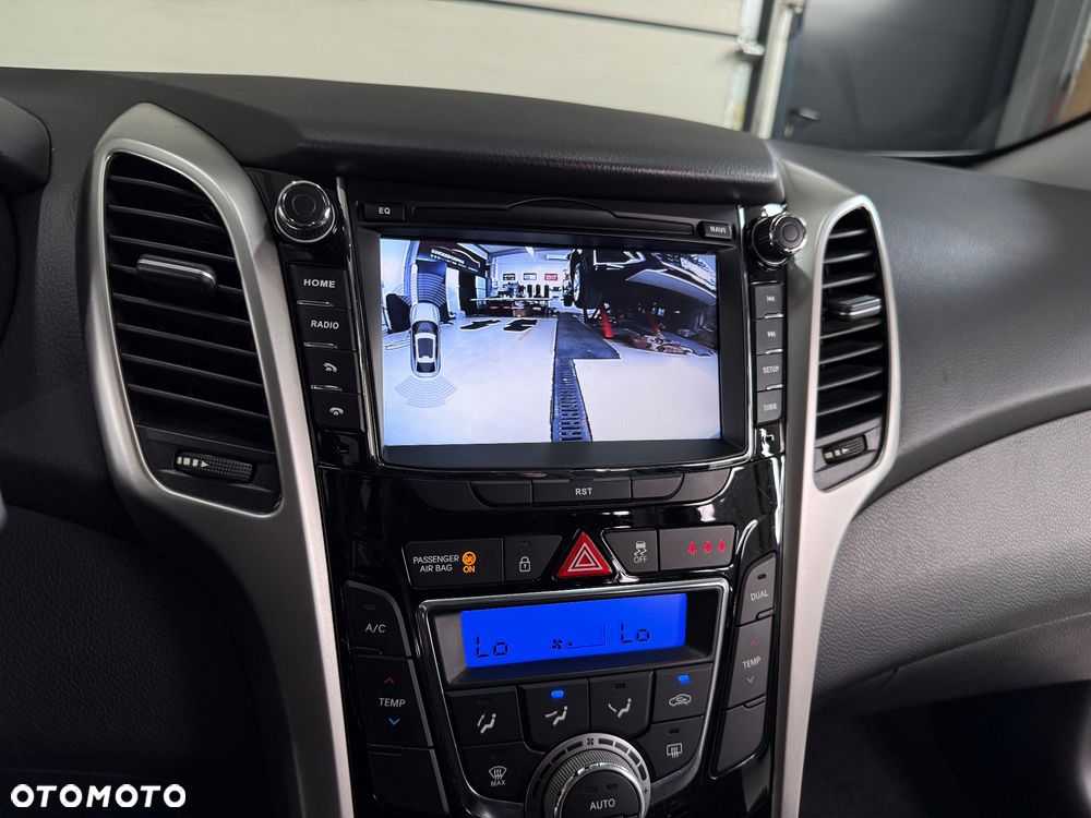 Hyundai i30 blue 1.6 CRDi Style - 4