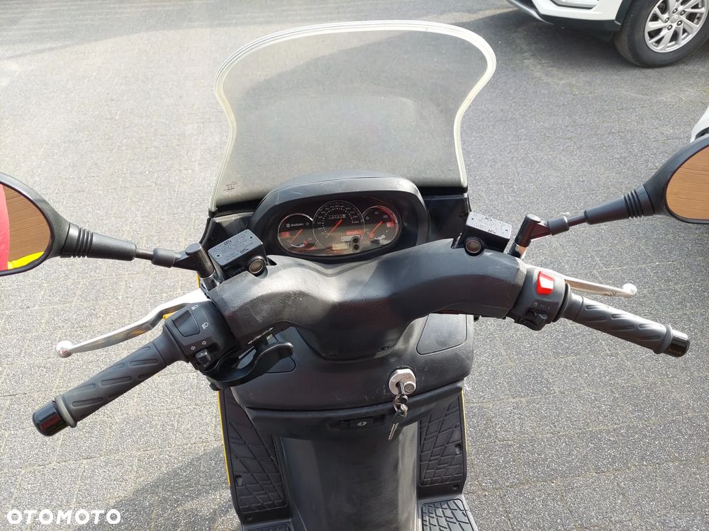 Suzuki Burgman - 15