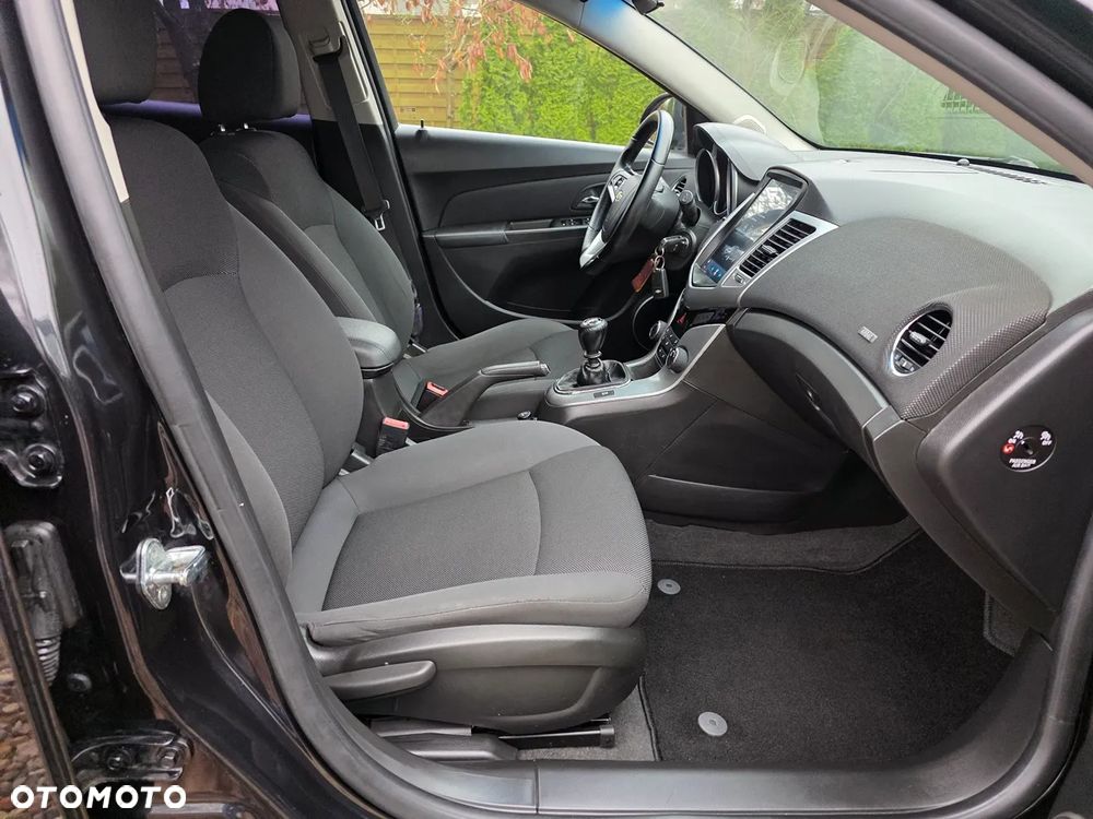 Chevrolet Cruze - 26