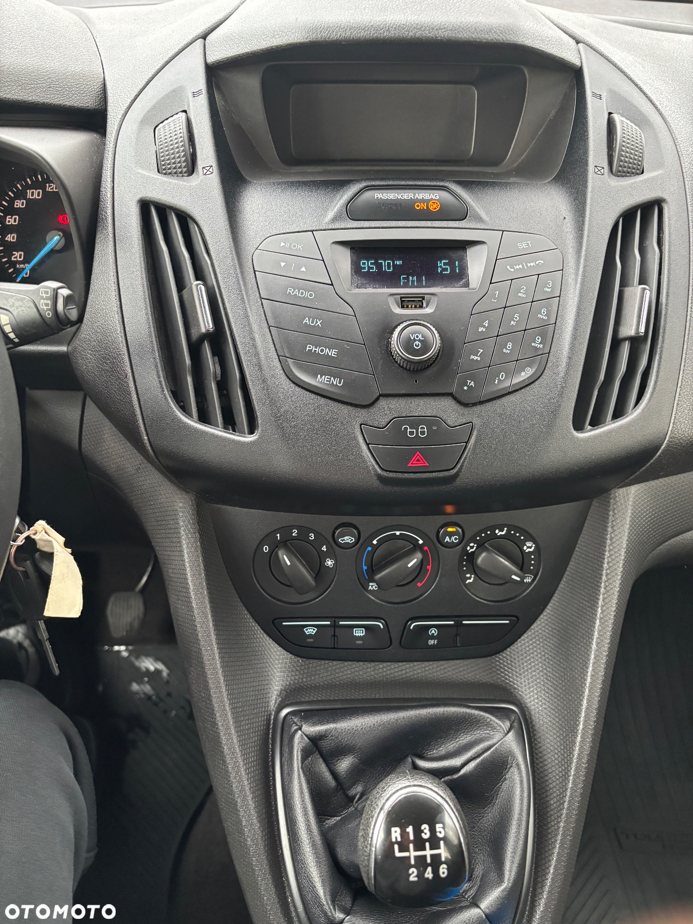 Ford Tourneo Connect 1.0 EcoBoost Start-Stop Ambiente - 18