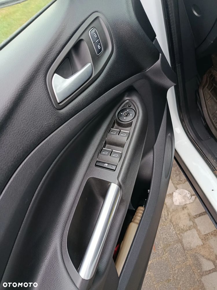Ford Kuga 1.5 TDCi FWD Edition - 12
