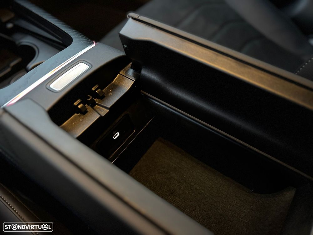 Mercedes-Benz E 300 e Station 9G-TRONIC AMG Line - 23