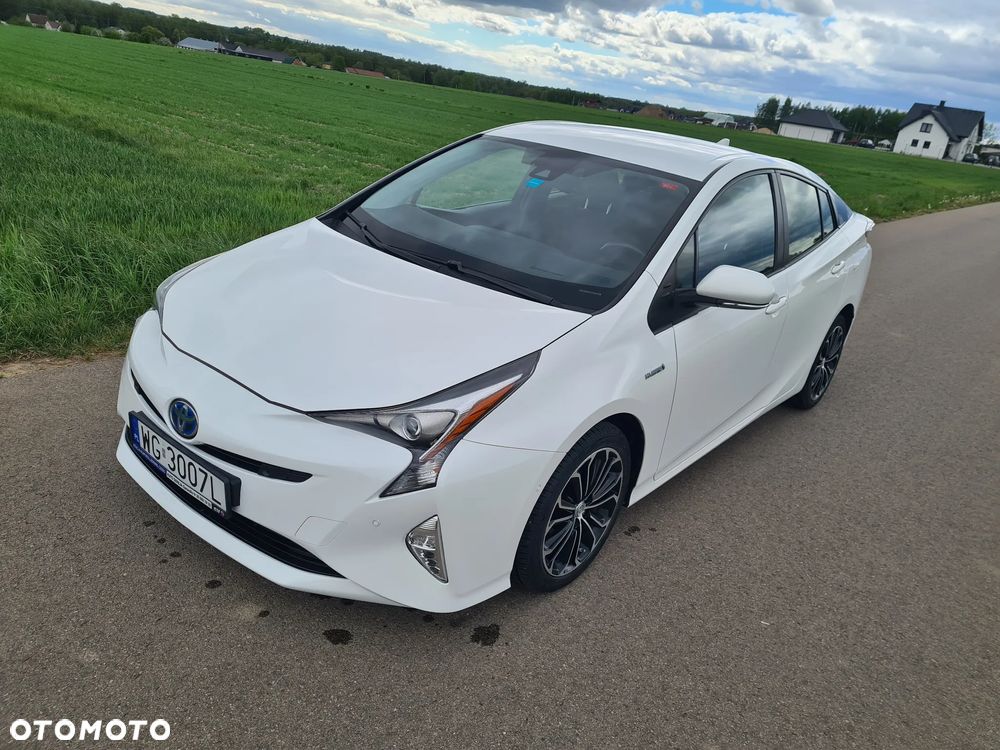 Toyota Prius Hybrid Executive - 15