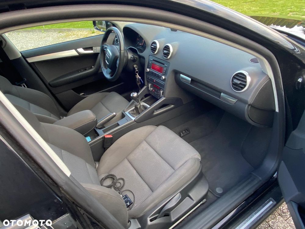 Audi A3 Sportback 2.0 TDI Ambition - 14