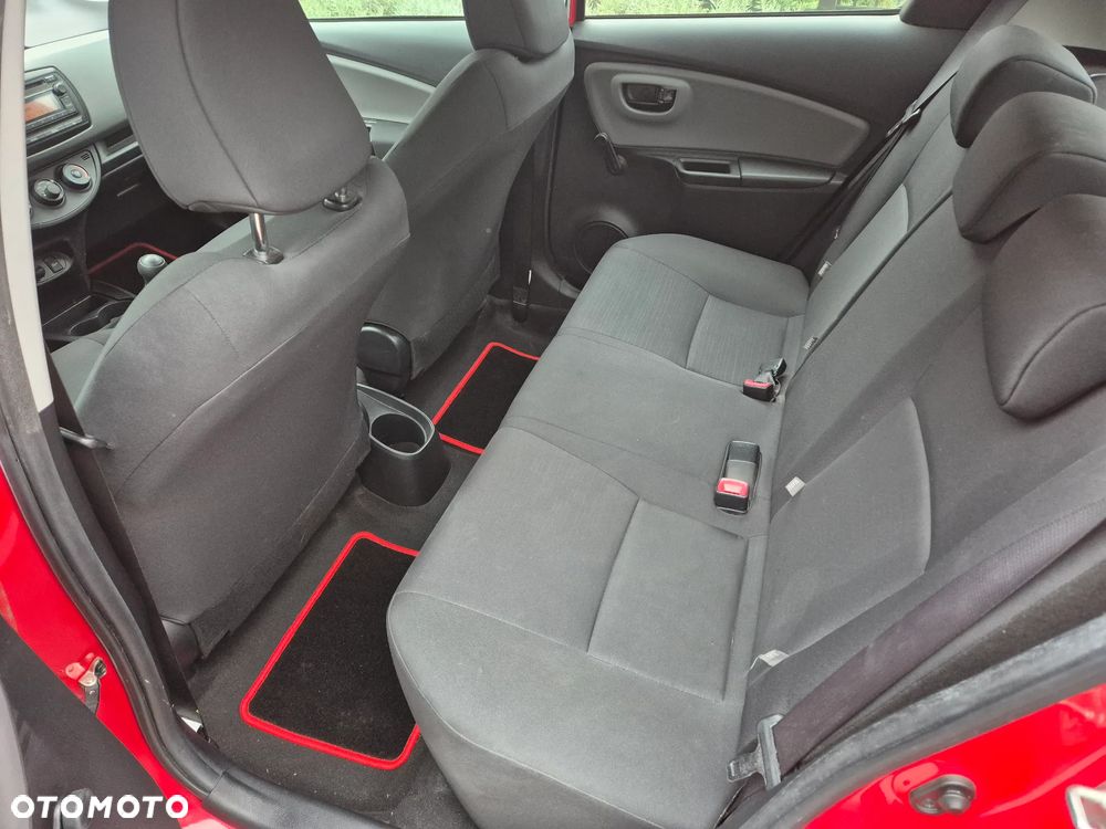 Toyota Yaris 1.0 VVT-i Life - 10