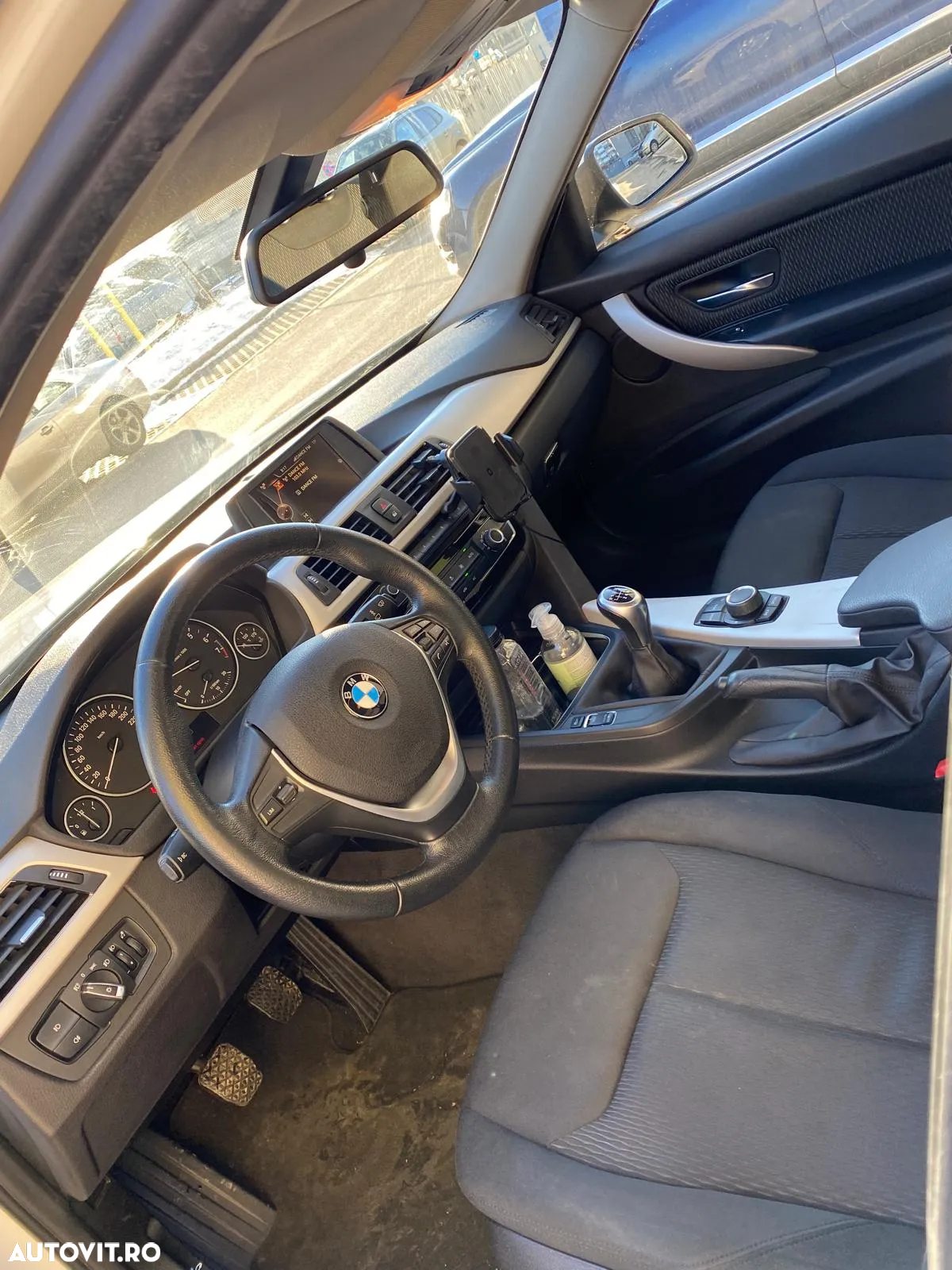 BMW Seria 3 318i - 7