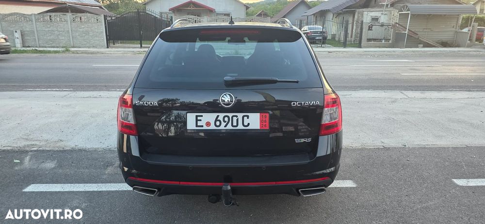 Skoda Octavia 2.0 TDI DSG RS - 13