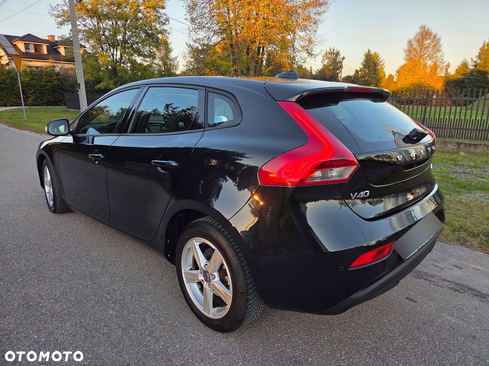 Volvo V40 - 16