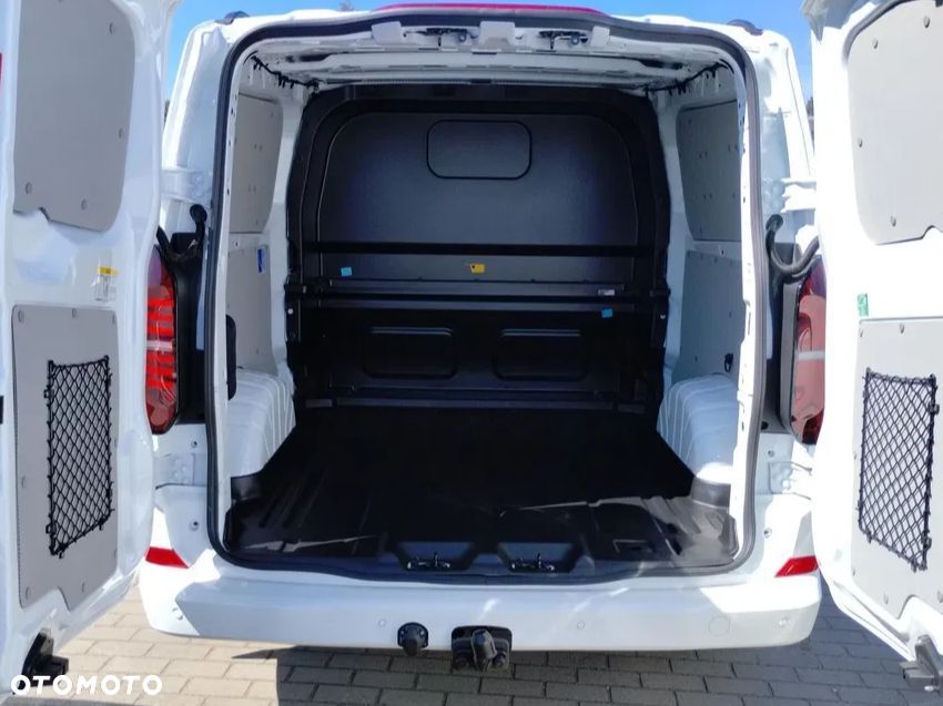 Volkswagen Transporter TDI L2H1 Plus - 10