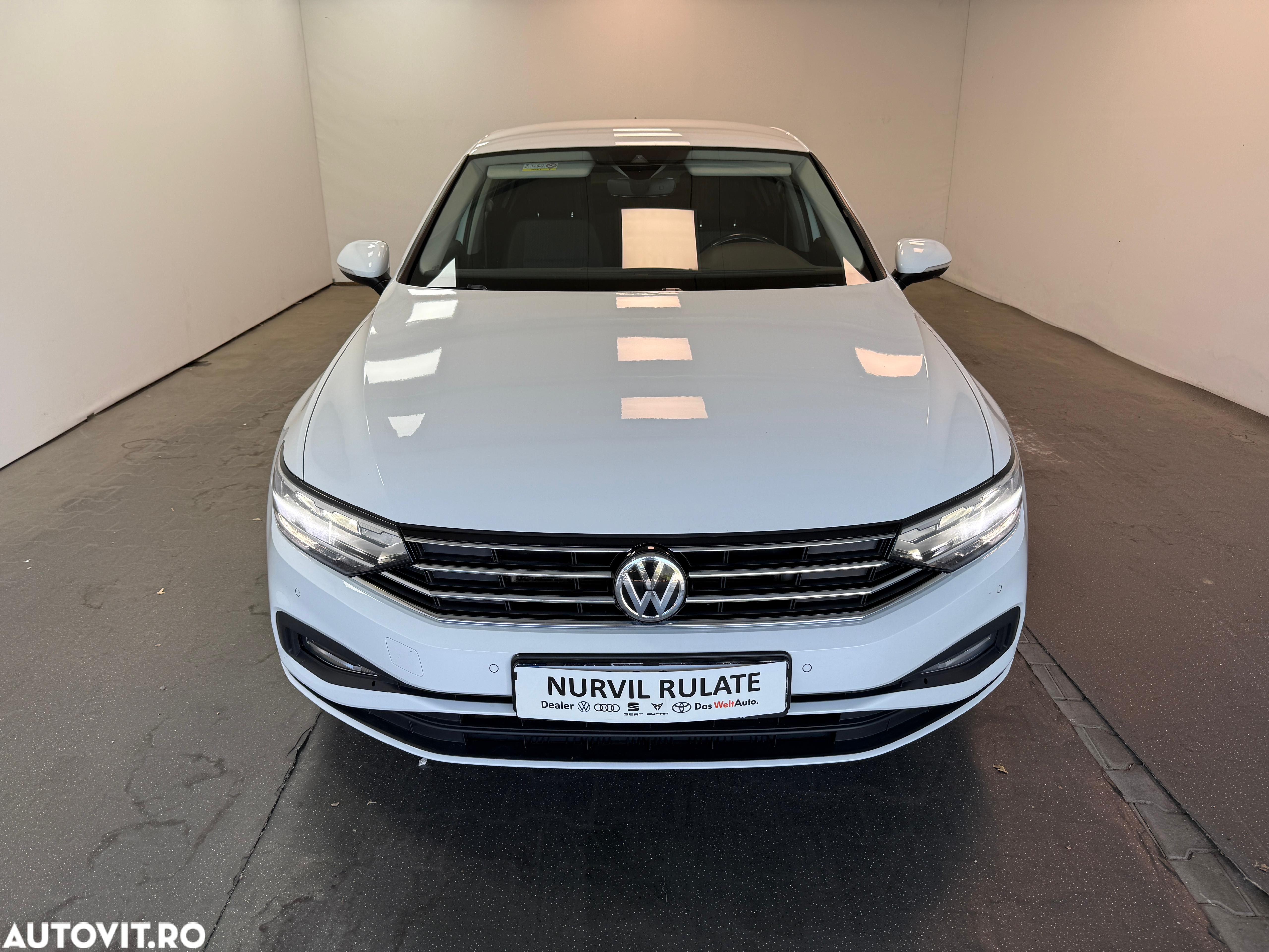 Volkswagen Passat 1.6 TDI DSG Comfortline - 8